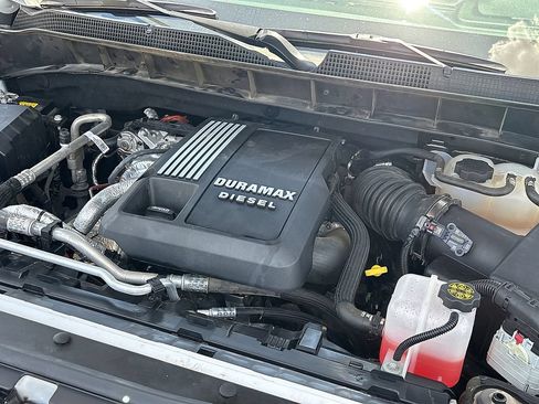 Used 2023 Chevrolet Silverado 1500 High Country w/ High Country Premium Package AWD/4WD image 16