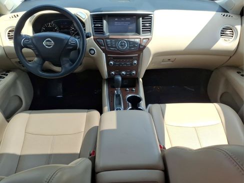Used 2018 Nissan Pathfinder Platinum AWD/4WD image 9