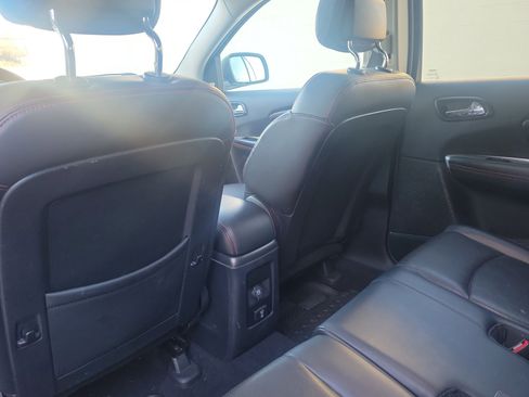 Used 2015 Dodge Journey R/T w/ Flexible Seating Group image 8