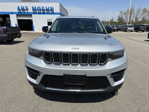 Used 2023 Jeep Grand Cherokee Laredo AWD/4WD image 12