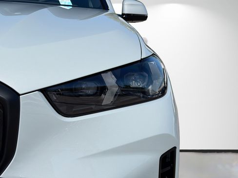 New 2026 BMW X5 xDrive50e w/ Executive Package image 9