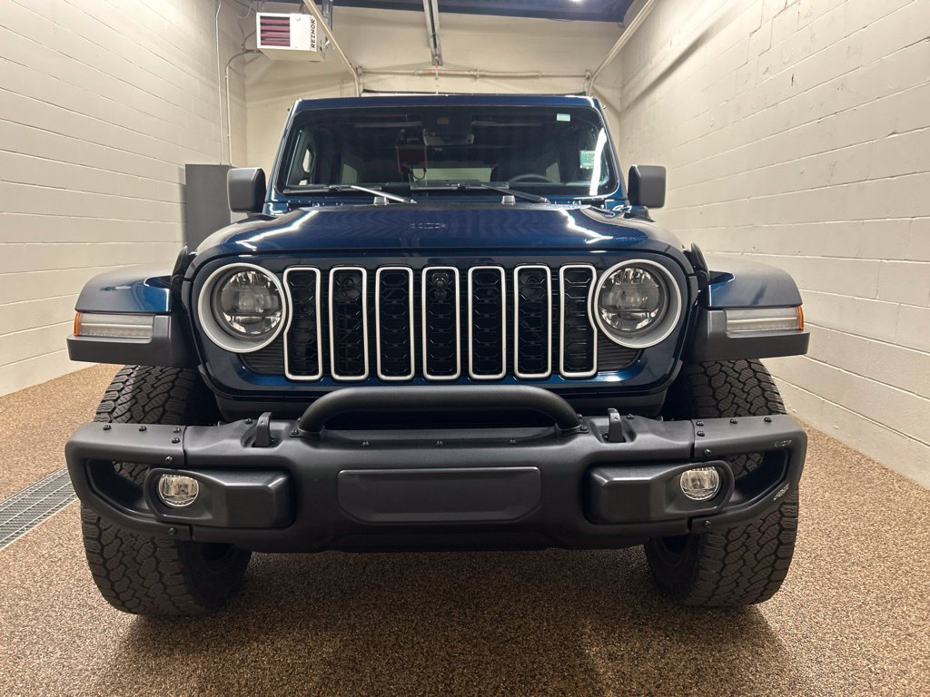 Used 2025 Jeep Wrangler Unlimited Sahara AWD/4WD image 7