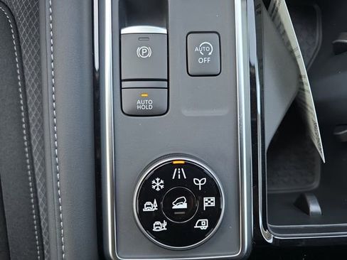 New 2026 Nissan Pathfinder SV image 27