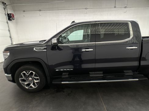 Used 2024 GMC Sierra 1500 SLT w/ SLT Premium Plus Package AWD/4WD image 7