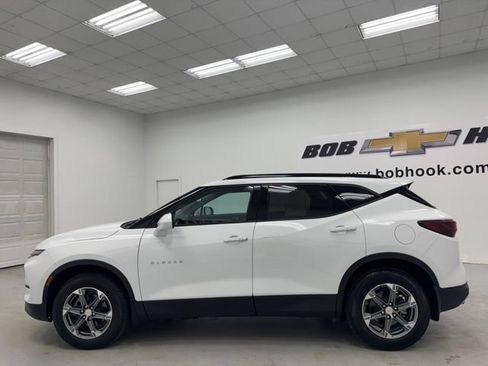 Used 2024 Chevrolet Blazer LT w/ Convenience Package FWD image 8
