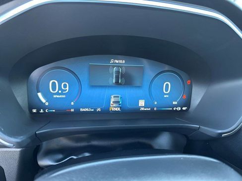 Used 2025 Ford Escape Platinum image 29