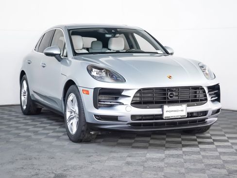 Certified 2021 Porsche Macan S image 8