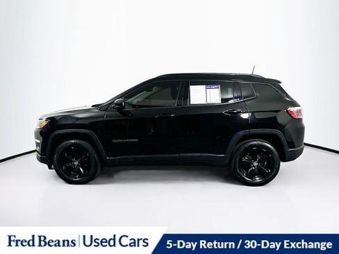 Used 2018 Jeep Compass Latitude w/ Popular Equipment Group AWD/4WD image 5
