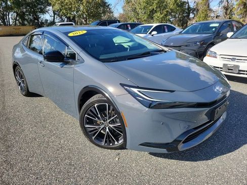 Used 2023 Toyota Prius XLE image 8