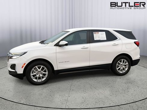 Used 2023 Chevrolet Equinox LT w/ LPO, Cargo Package FWD image 3
