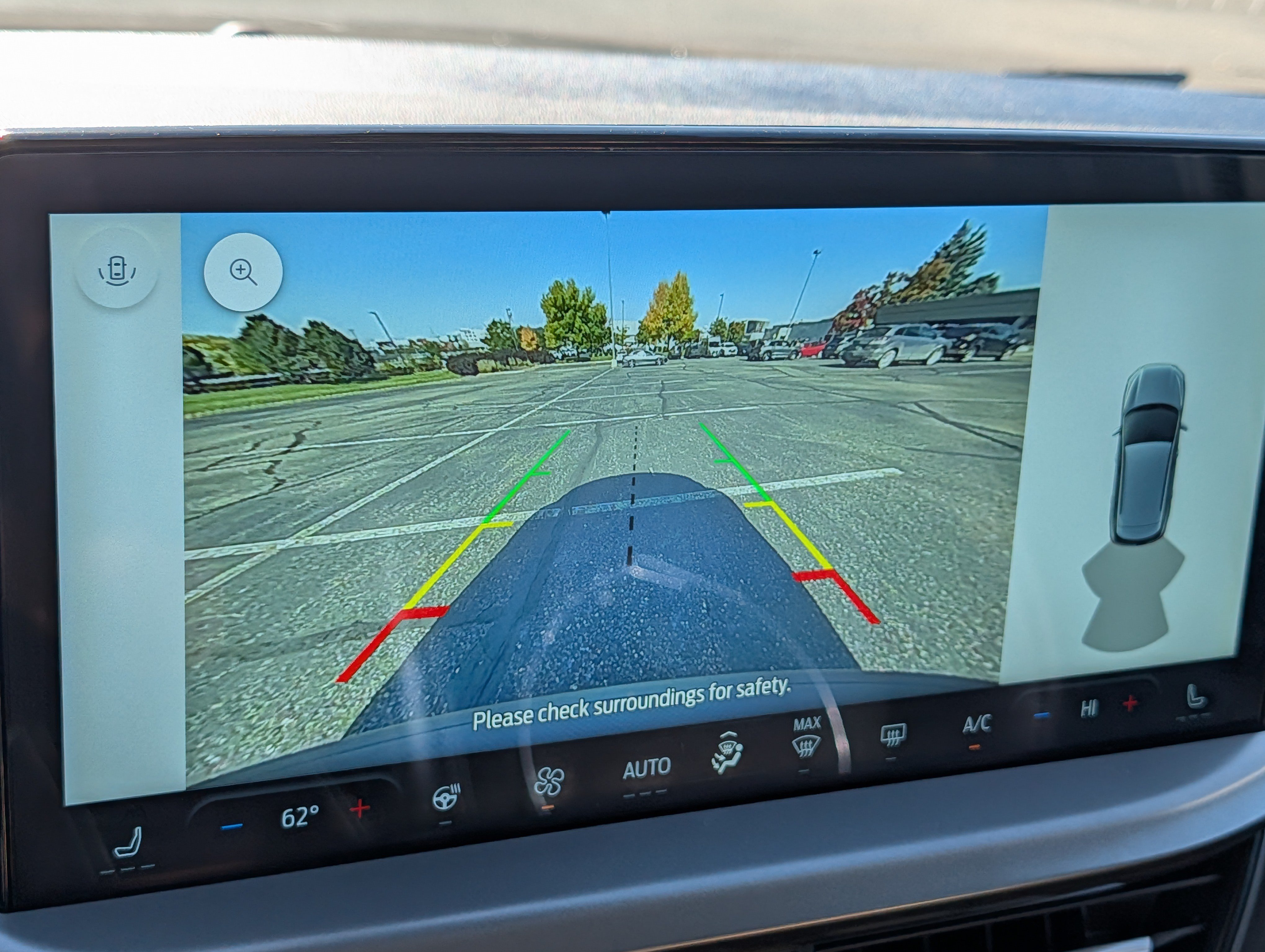 Used 2025 Ford Escape SE w/ Class II Trailer Tow Package FWD image 27