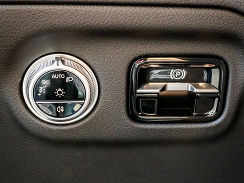 Used 2024 Mercedes-Benz EQS 450+ 4MATIC Sedan image 19