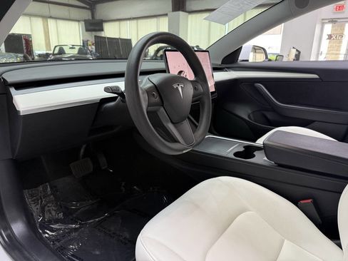 Used 2021 Tesla Model 3 Long Range AWD/4WD image 20