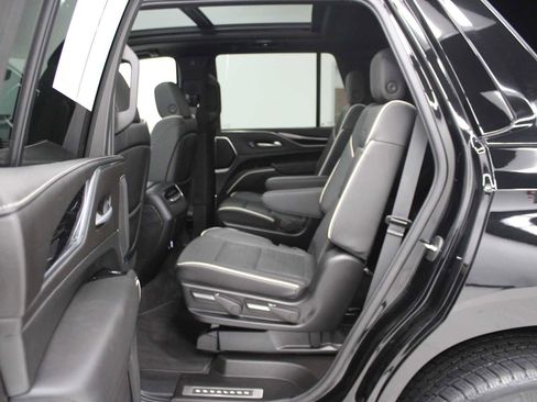 Certified 2024 Cadillac Escalade Sport w/ LPO, ONYX Package image 52