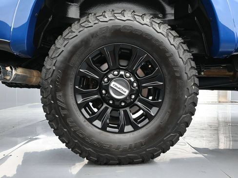 Used 2022 Ford F250 Platinum w/ Tremor Off-Road Package AWD/4WD image 22