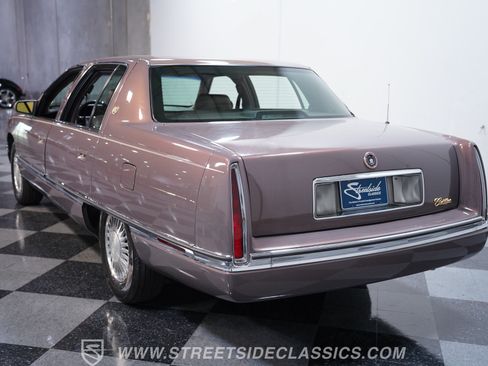 Used 1995 Cadillac De Ville Sedan FWD image 8