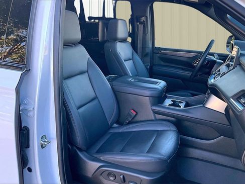 Used 2023 Chevrolet Tahoe Z71 w/ Luxury Package image 18