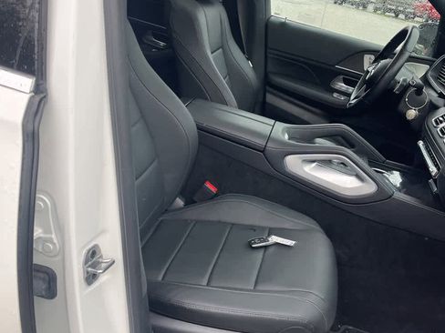 Used 2024 Mercedes-Benz GLE 350 4MATIC image 9