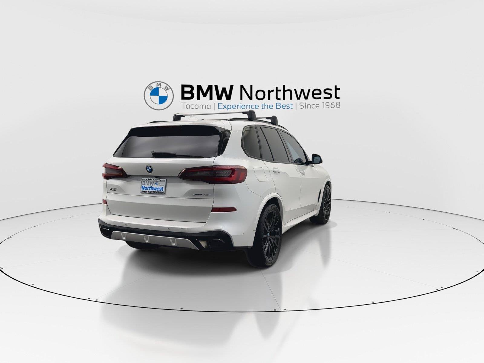 Used 2023 BMW X5 xDrive40i w/ M Sport Package AWD/4WD image 3