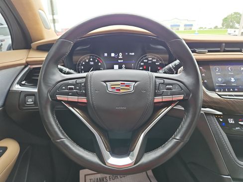 Used 2023 Cadillac XT6 Premium Luxury w/ Platinum Package AWD/4WD image 14