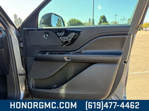 Used 2022 Lincoln Aviator Reserve w/ Equipment Group 201A image 26