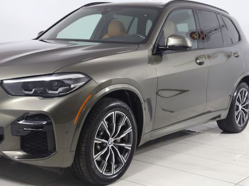 Used 2022 BMW X5 xDrive40i w/ M Sport Package AWD/4WD image 54
