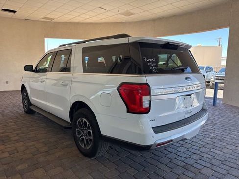Used 2024 Ford Expedition Max XLT RWD image 2
