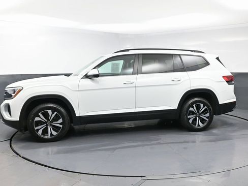 Used 2024 Volkswagen Atlas SE image 6