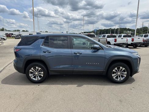 Used 2025 Chevrolet Equinox LT AWD/4WD image 7