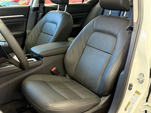 New 2025 Nissan Altima 2.5 SR w/ SR Premium Package image 13