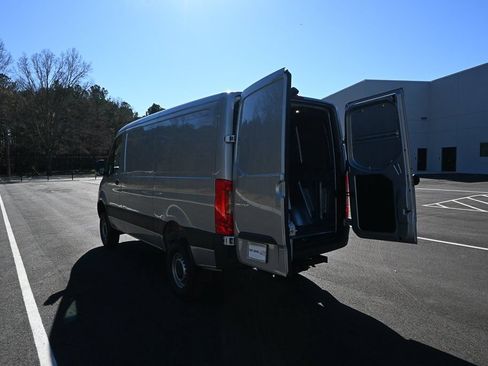 Used 2026 Mercedes-Benz Sprinter 2500 image 28