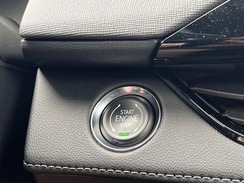 Used 2026 Buick Enclave Sport Touring w/ Power Package AWD/4WD image 31