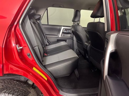 Used 2022 Toyota 4Runner SR5 Premium image 15