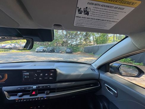 Used 2025 Kia K4 FWD image 33