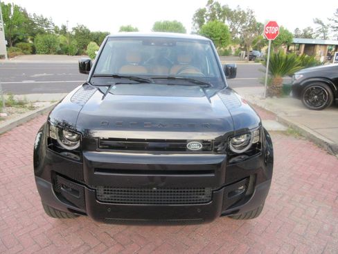 Used 2024 Land Rover Defender 130 S image 2