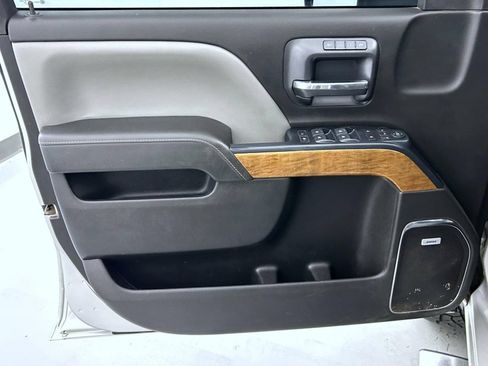 Used 2019 Chevrolet Silverado 2500 LTZ w/ Duramax Plus Package AWD/4WD image 9