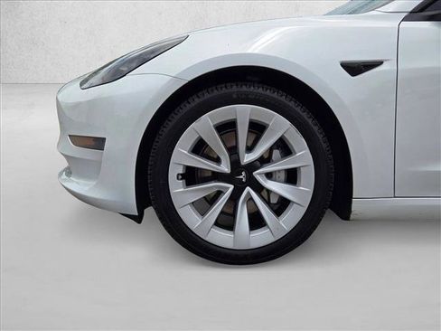 Used 2023 Tesla Model 3 Standard Range RWD image 10