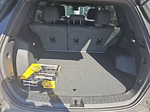 Used 2025 Chevrolet Equinox LT w/ Safety and Technology Package image 17