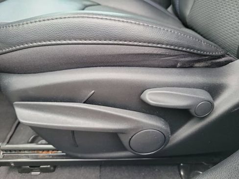 Used 2022 Jeep Compass Latitude FWD image 18