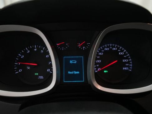 Used 2017 Chevrolet Equinox LT w/ Convenience Package FWD image 2