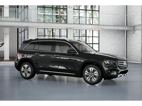 New 2026 Mercedes-Benz GLB 250 4MATIC image 13