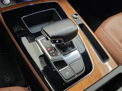 Used 2022 Audi Q5 2.0T Premium Plus w/ Premium Plus Package image 28