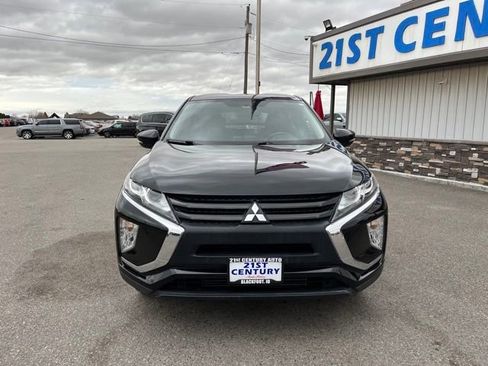 Used 2019 Mitsubishi Eclipse Cross LE image 2