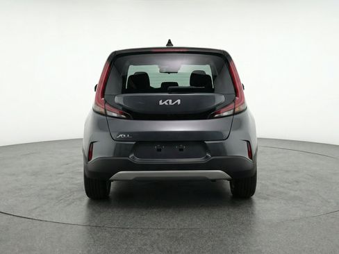 Used 2025 Kia Soul LX w/ LX Technology Package FWD image 7