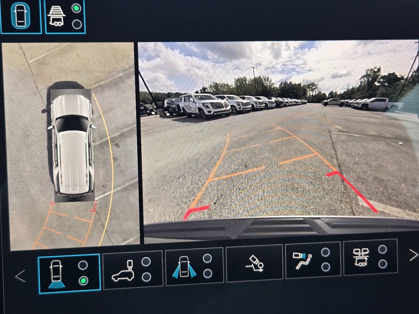 New 2026 GMC Yukon Denali w/ Denali Reserve Package AWD/4WD image 9