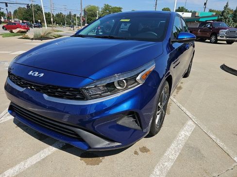 Used 2023 Kia Forte LXS w/ LXS Technology Package FWD image 9