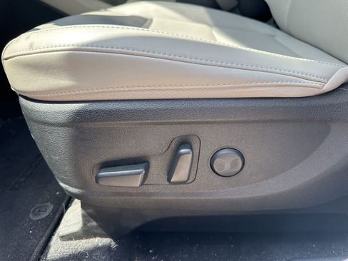 Used 2025 Kia Telluride S AWD/4WD image 9