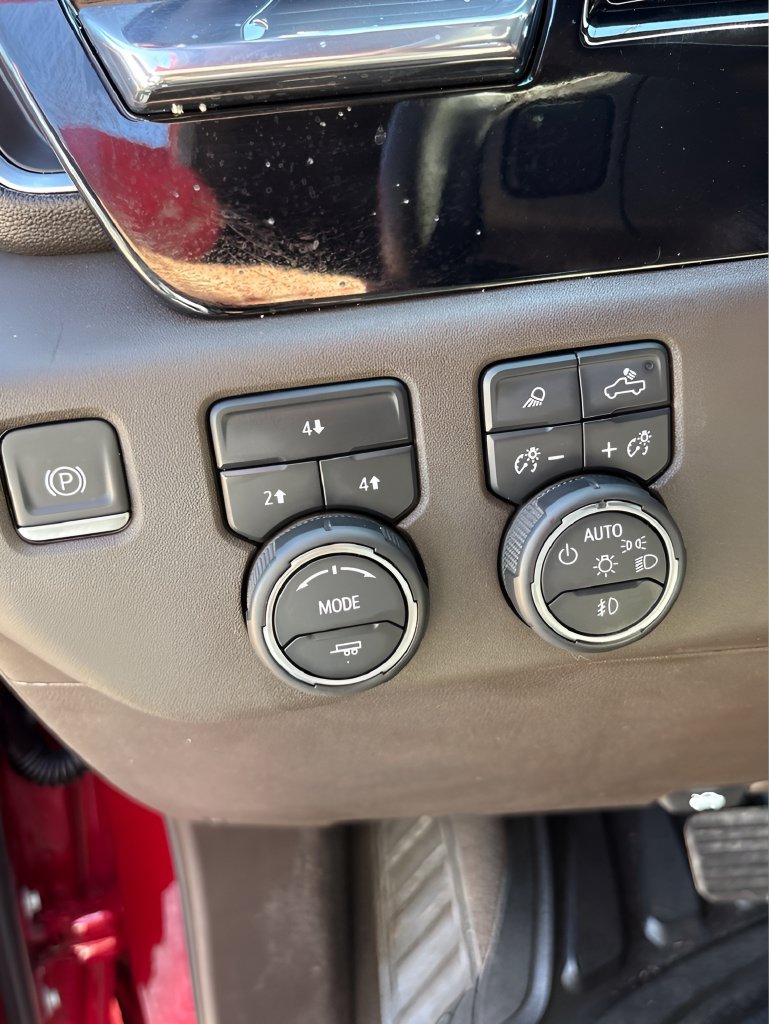 Used 2024 Chevrolet Silverado 2500 LT w/ Texas Edition AWD/4WD image 26