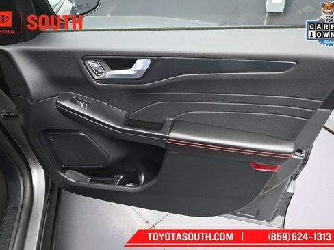 Used 2025 Ford Escape ST-Line AWD/4WD image 30
