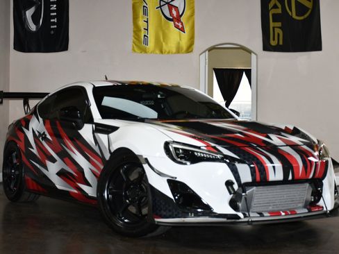 Used 2013 Scion FR-S image 3